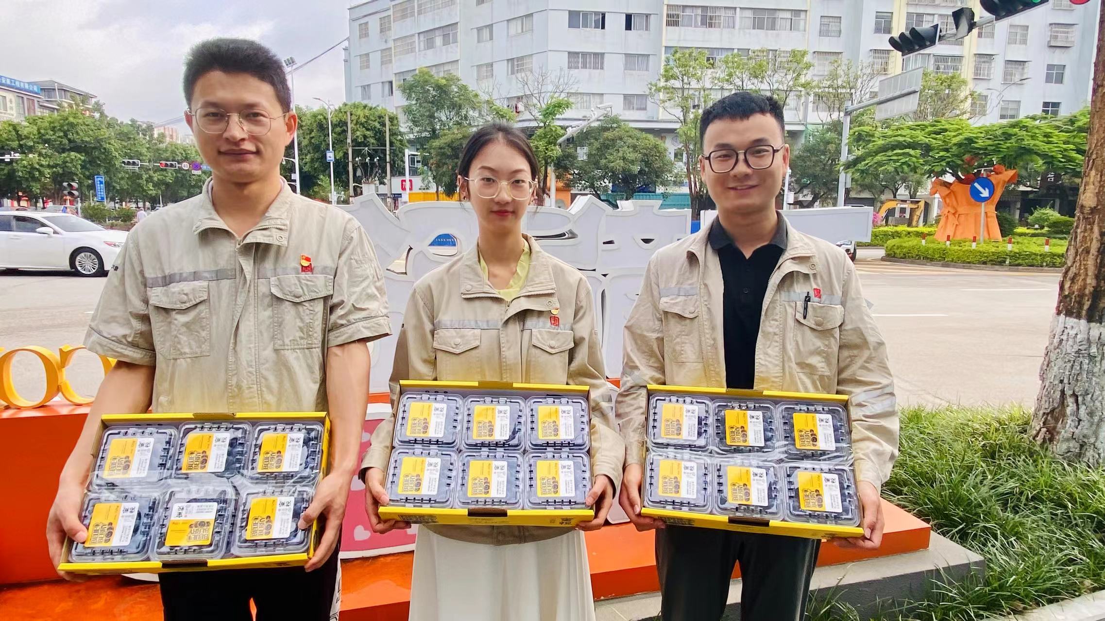 云南公司：消费促帮扶 产销助振兴 (1).jpg